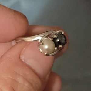 Vintage 10k white gold pearl ring